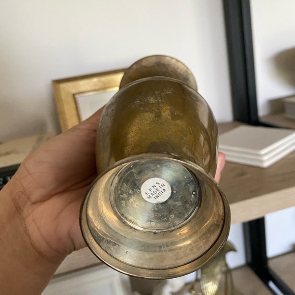 Vintage brass vase (vase only) - Picture 3 of 4